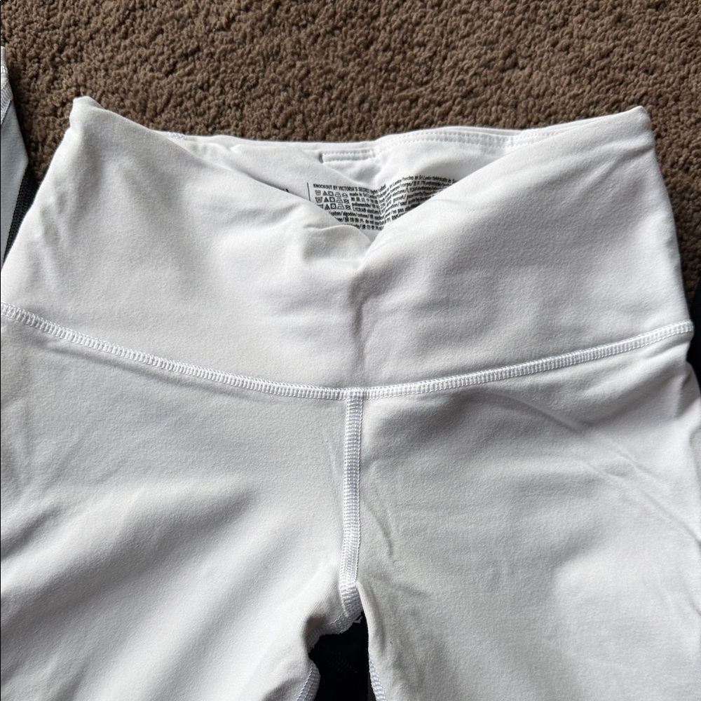 Victoria sport colorblock Black and White Leggings - Picture 5 of 6
